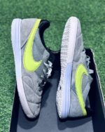 BOTINES F5 Nike 28